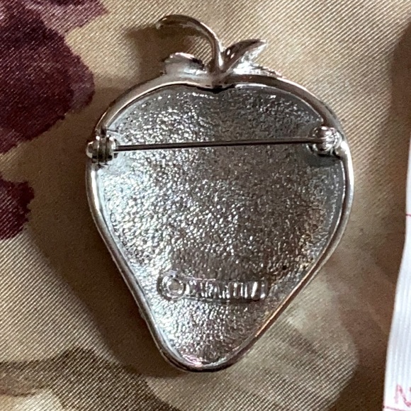 Sarah Coventry Strawberry Brooch, Vintage - Picture 4 of 6